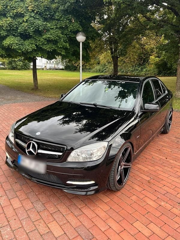 Schwarz Gebraucht 2009 Mercedes C350 AMG Limousine | 10.299 € (Etwas zu teuer) - Bild 1/4