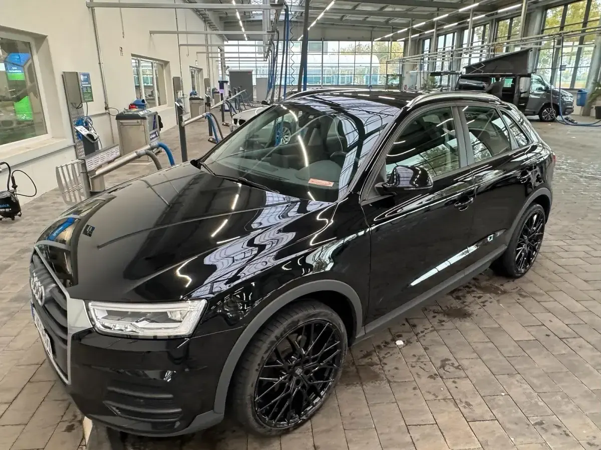 Używany Audi Q3 150 KM (110 kW) 2018 Czarny SUV