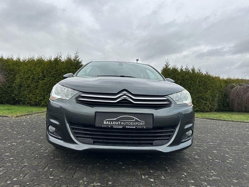 Gebraucht Citroën C4 Tendance 120 PS (88 kW) 2011 Grau Limousine