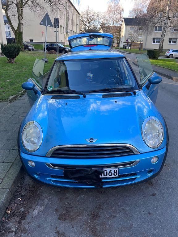 Blau Gebraucht 2004 Mini ONE Kleinwagen | 3.895 € (Fairer Preis) - Bild 1/4
