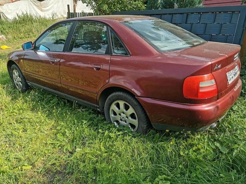Gebraucht 1998 Audi A4 Limousine | 299 € (Superpreis) - Bild 1/4