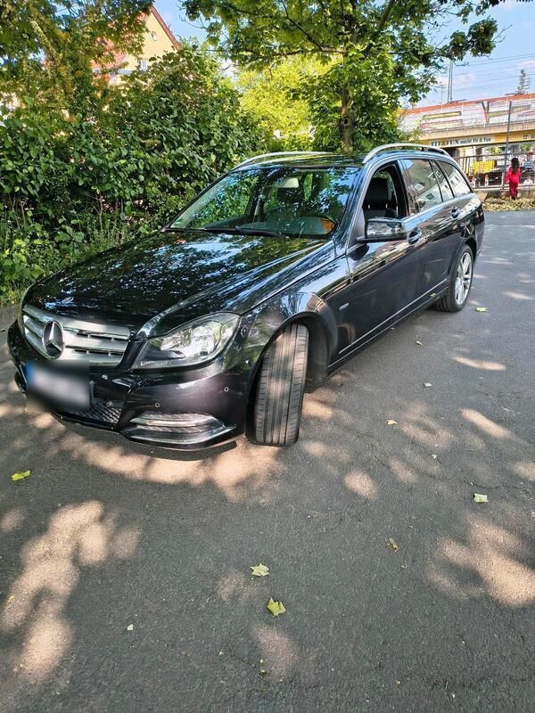 Andere außenfarben Gebraucht 2012 Mercedes C180 Avantgarde Kombi | 7.500 € - Bild 1/4