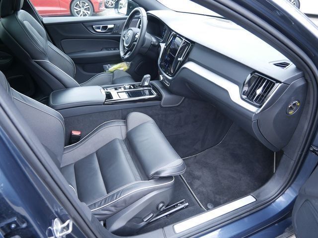 Gebraucht Volvo V60 R-Design 341 PS (250 kW) 2020 Denim blau Kombi