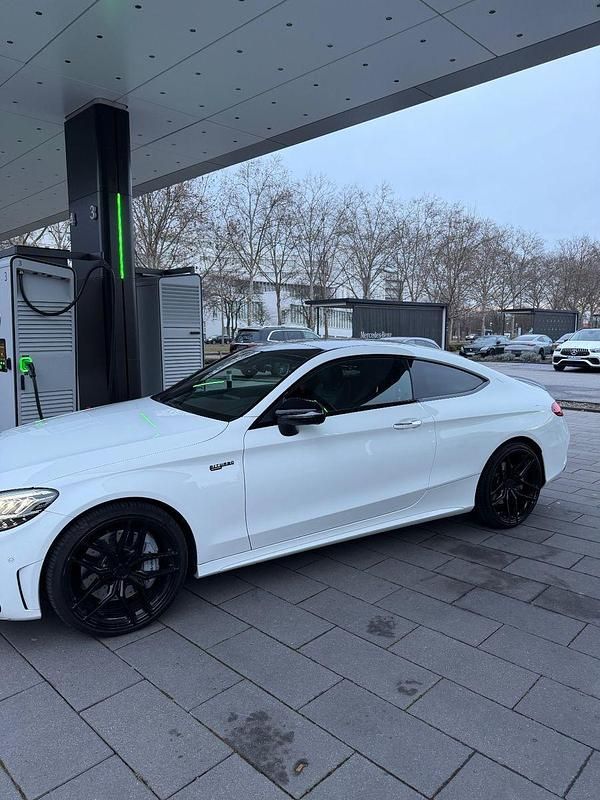 Gebraucht Mercedes C43 AMG AMG 390 PS (286 kW) 2019 Weiß Coupé