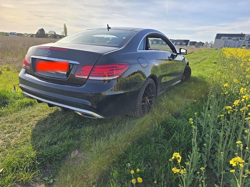 Gebraucht Mercedes E350 252 PS (185 kW) 2013 Schwarz Coupé
