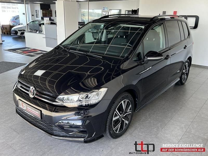 Deep black perleffekt Gebraucht 2021 VW Touran R-line Van / Kleinbus | 28.790 € (Guter Preis) - Bild 1/4