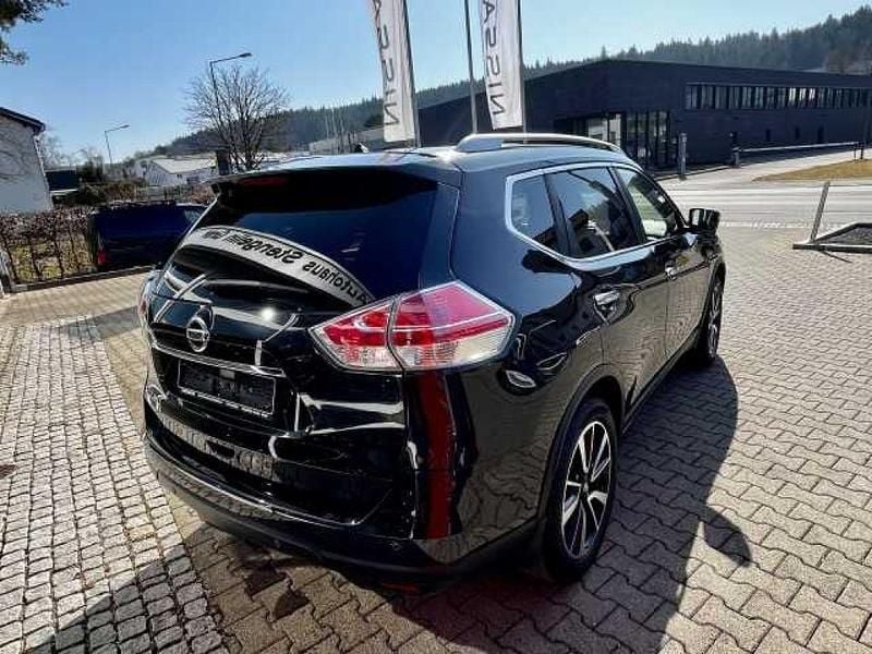 Gebraucht Nissan X-Trail 360º 131 PS (96 kW) 2016 Schwarz (metallic) SUV