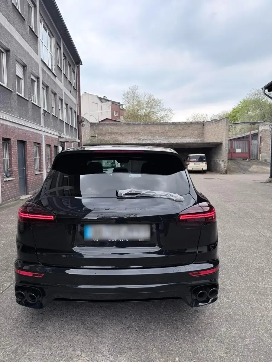 Gebraucht Porsche Cayenne GTS 441 PS (324 kW) 2017 Schwarz SUV