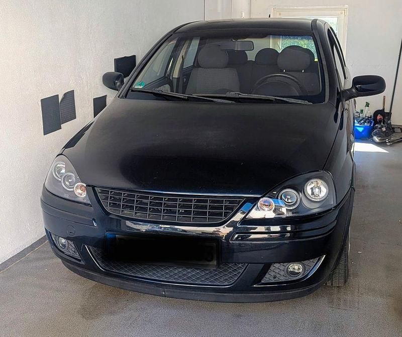 Schwarz Gebraucht 2002 Opel Corsa Limousine | 2.000 € (Fairer Preis) - Bild 1/4