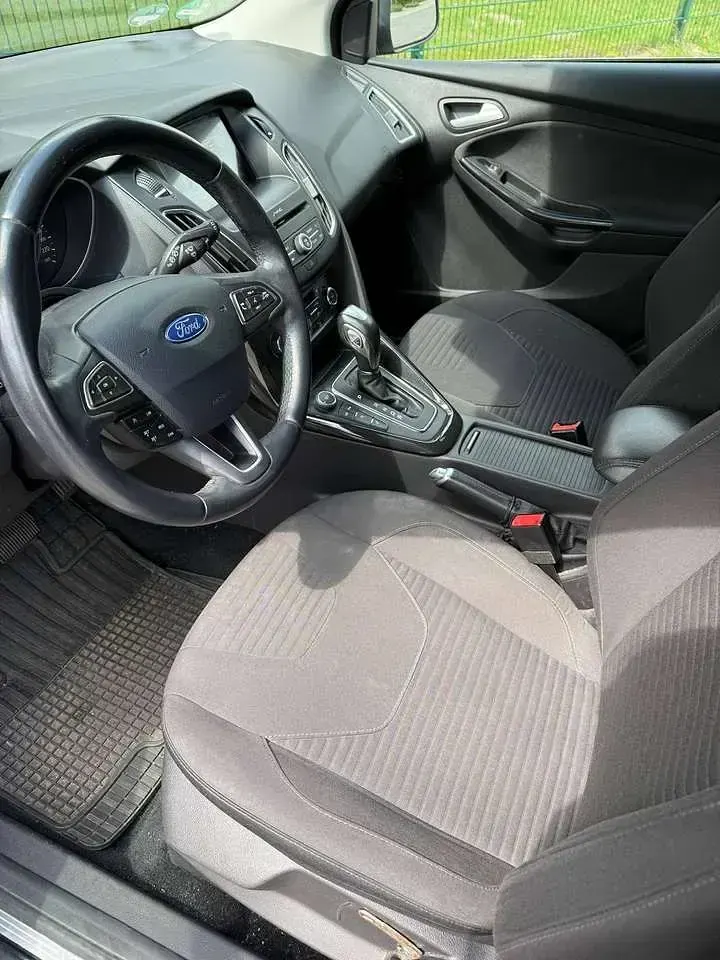 Usado Ford Focus Business Edition 125 CV (91 kW) 2017 Negro Berlina