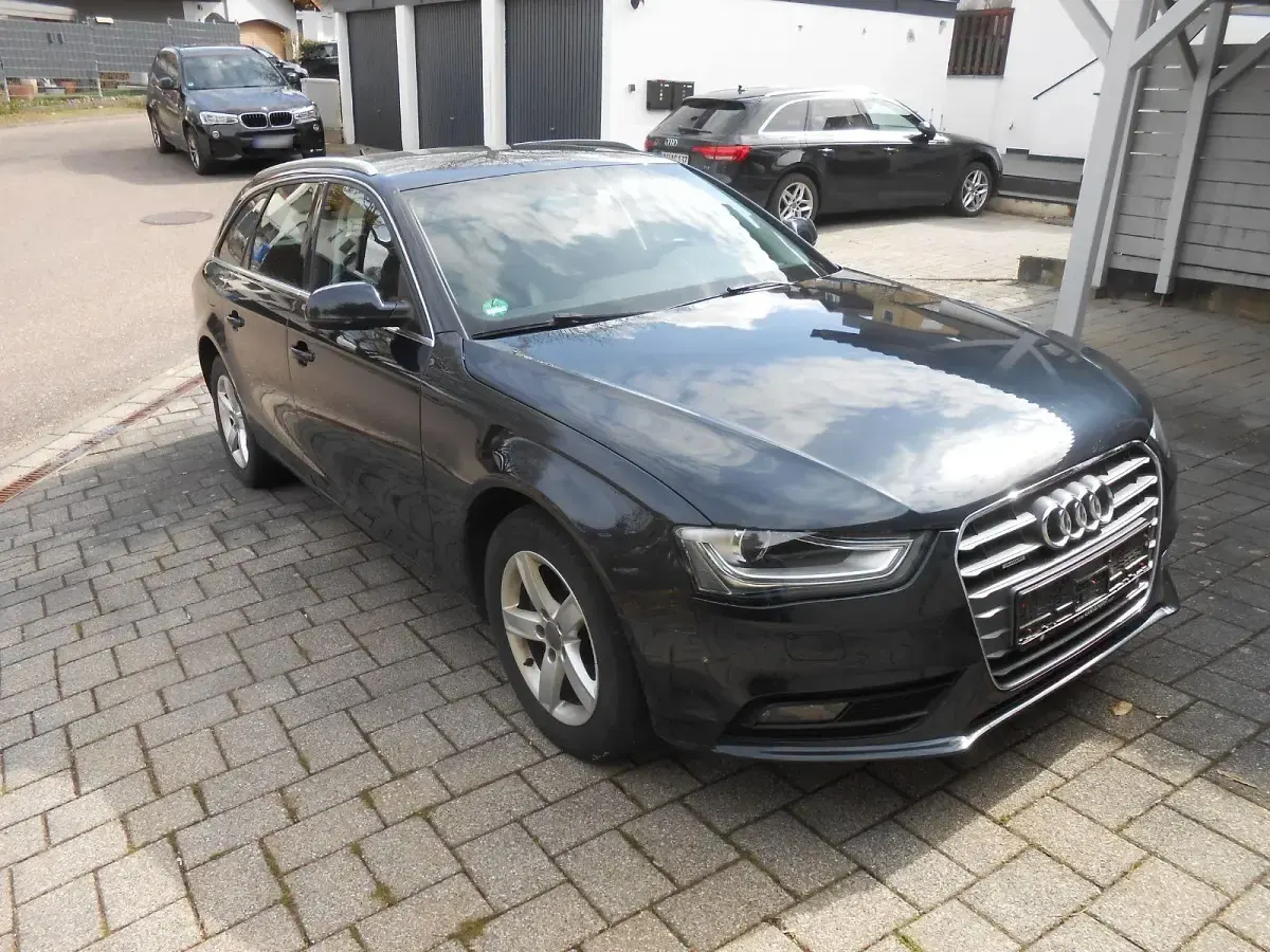 Gebraucht Audi A4 Ambition 190 PS (139 kW) 2015 Blau Kombi