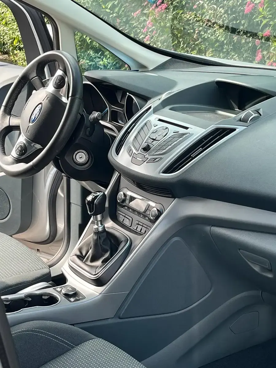 Gebraucht Ford C-MAX 115 PS (84 kW) 2013 Silber Van / Kleinbus