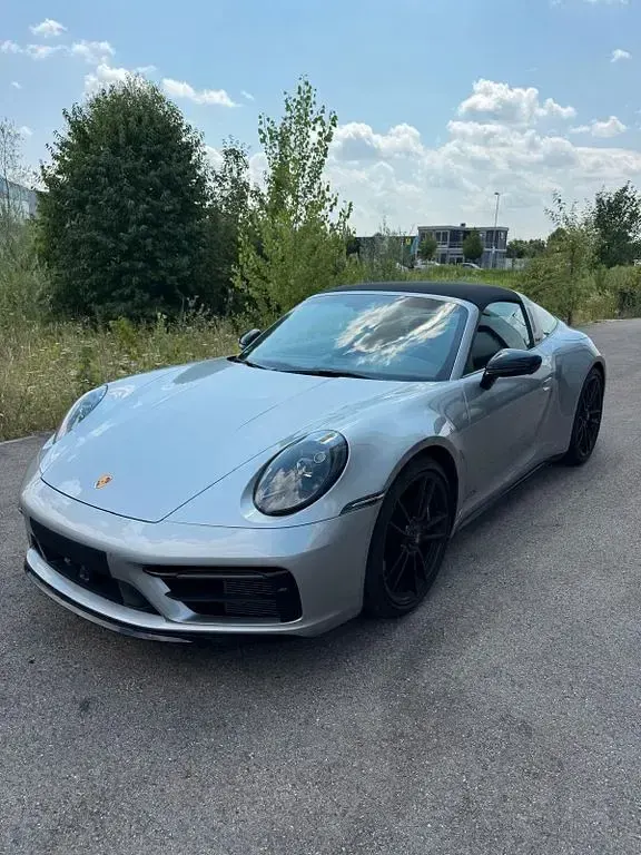 Gebraucht Porsche 992 480 PS (353 kW) 2023 Silber Cabrio