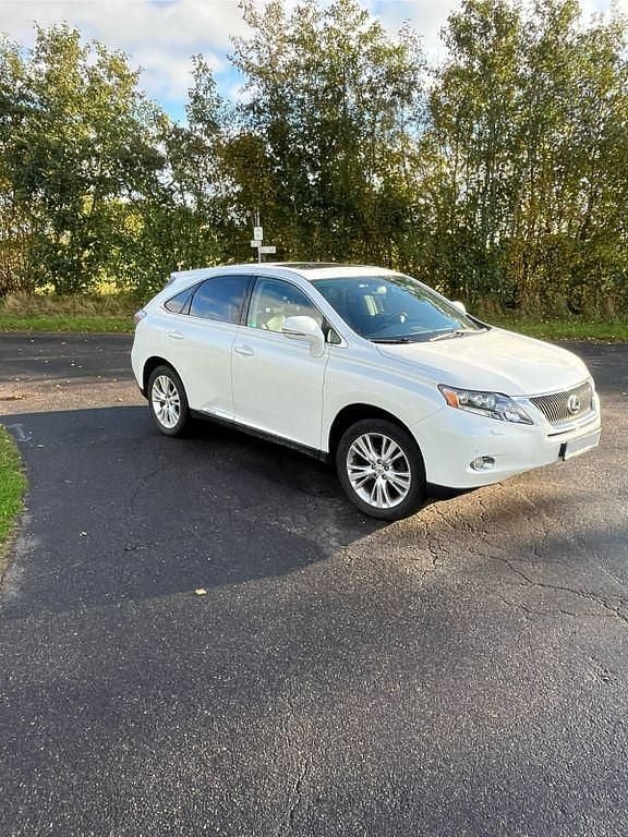 Weiß Gebraucht 2011 Lexus RX450h Executive Line SUV | 12.500 € (Superpreis) - Bild 1/4