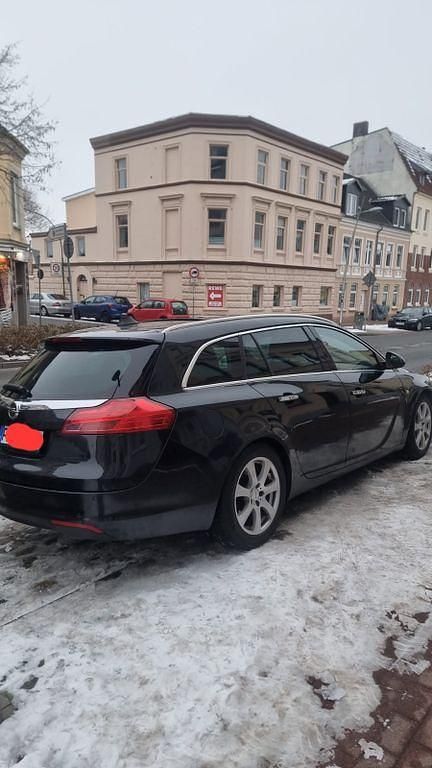 Gebraucht Opel Insignia 160 PS (117 kW) 2010 Schwarz Kombi