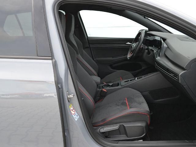 Gebraucht VW Golf VIII GTI 300 PS (220 kW) 2022 Grau Limousine