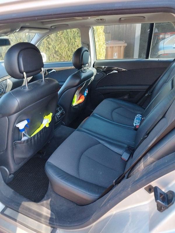 Gebraucht Mercedes E320 Avantgarde 224 PS (164 kW) 2004 Silber Kombi