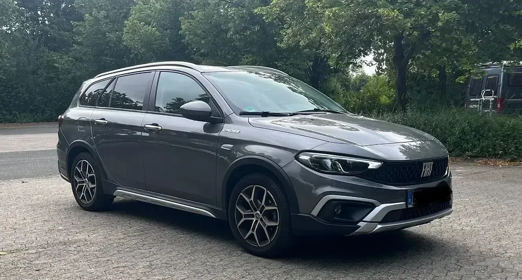 Gebraucht Fiat Tipo Cross 101 PS (74 kW) 2022 Grau Limousine