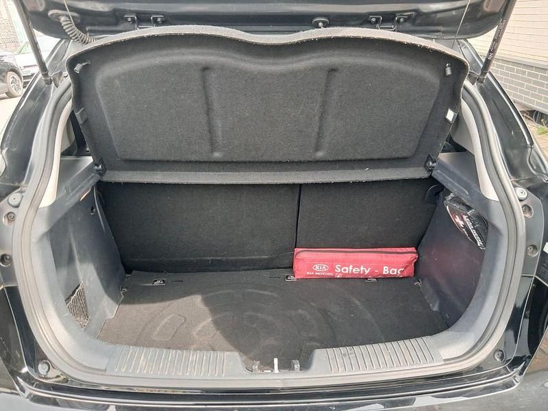 Gebraucht Kia Rio Start 84 PS (61 kW) 2016 Schwarz Kleinwagen