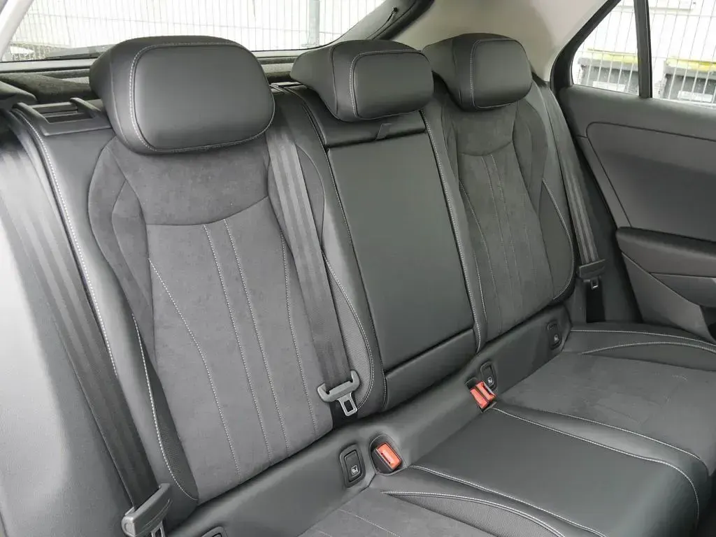 Neu VW T-Roc Style 150 PS (110 kW) 2026 Schwarz SUV
