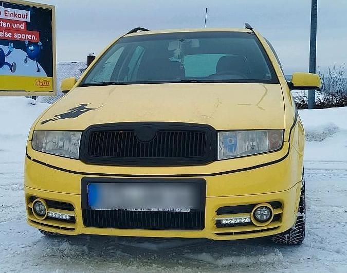 Gelb Gebraucht 2007 Skoda Fabia Kombi | 800 € (Superpreis) - Bild 1/4