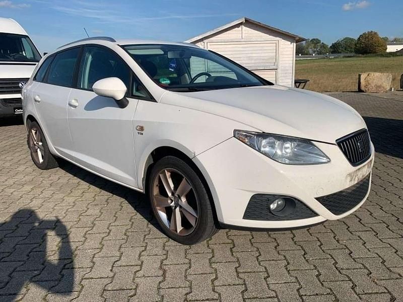 Weiß Gebraucht 2010 Seat Ibiza ST Sport Kombi | 3.190 € (Guter Preis) - Bild 1/4