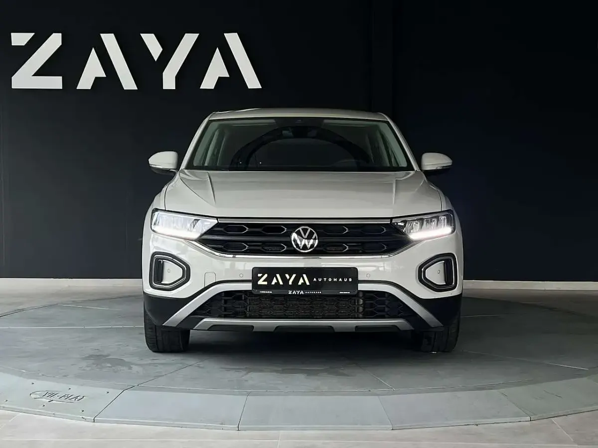 Gebraucht VW T-Roc 116 PS (85 kW) 2024 Ascotgrau SUV
