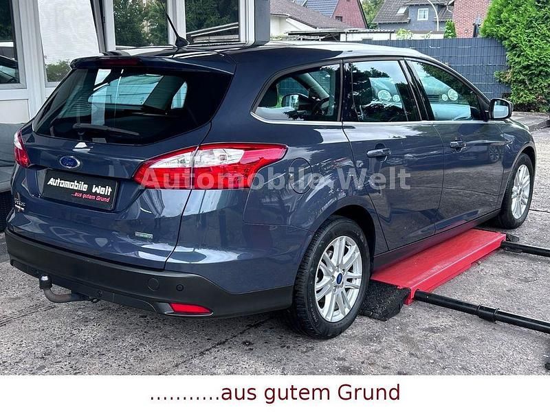 Gebraucht Ford Focus Titanium 101 PS (74 kW) 2014 Grau Limousine