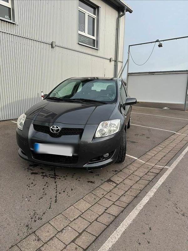 Braun Gebraucht 2007 Toyota Auris Limousine | 2.999 € (Fairer Preis) - Bild 1/4