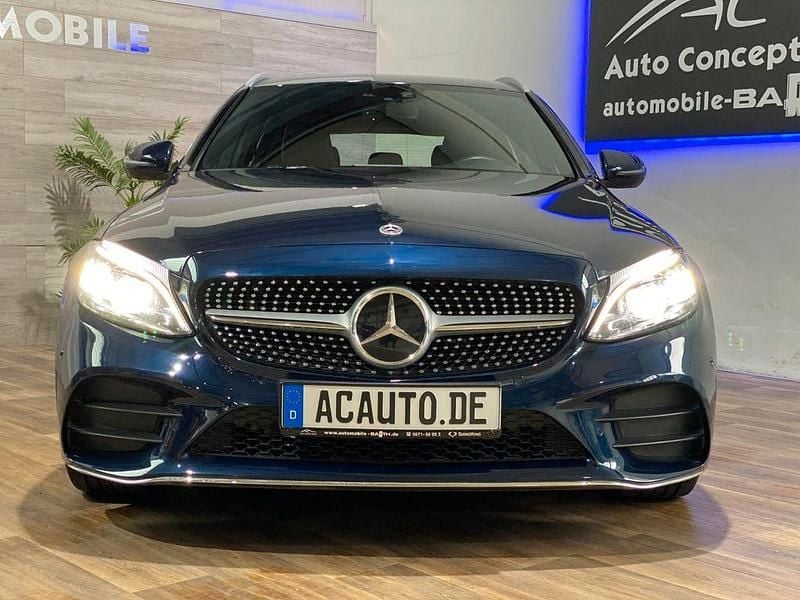 Cavansitblau Gebraucht 2019 Mercedes C300e AMG line Kombi | 21.999 € (Guter Preis) - Bild 1/4