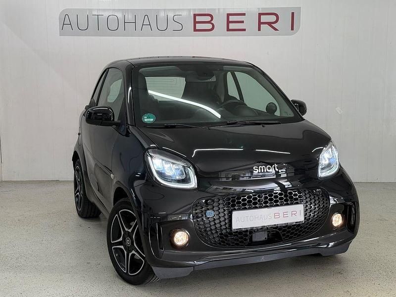 Schwarz Gebraucht 2021 Smart ForTwo Electric Drive Cabrio | 10.999 € (Guter Preis) - Bild 1/4