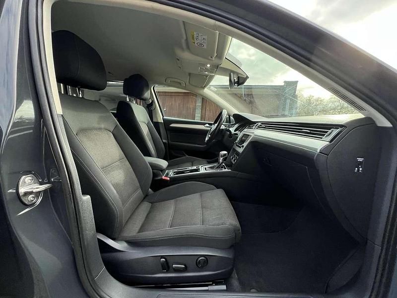 Gebraucht VW Passat 190 PS (139 kW) 2017 Grau Kombi