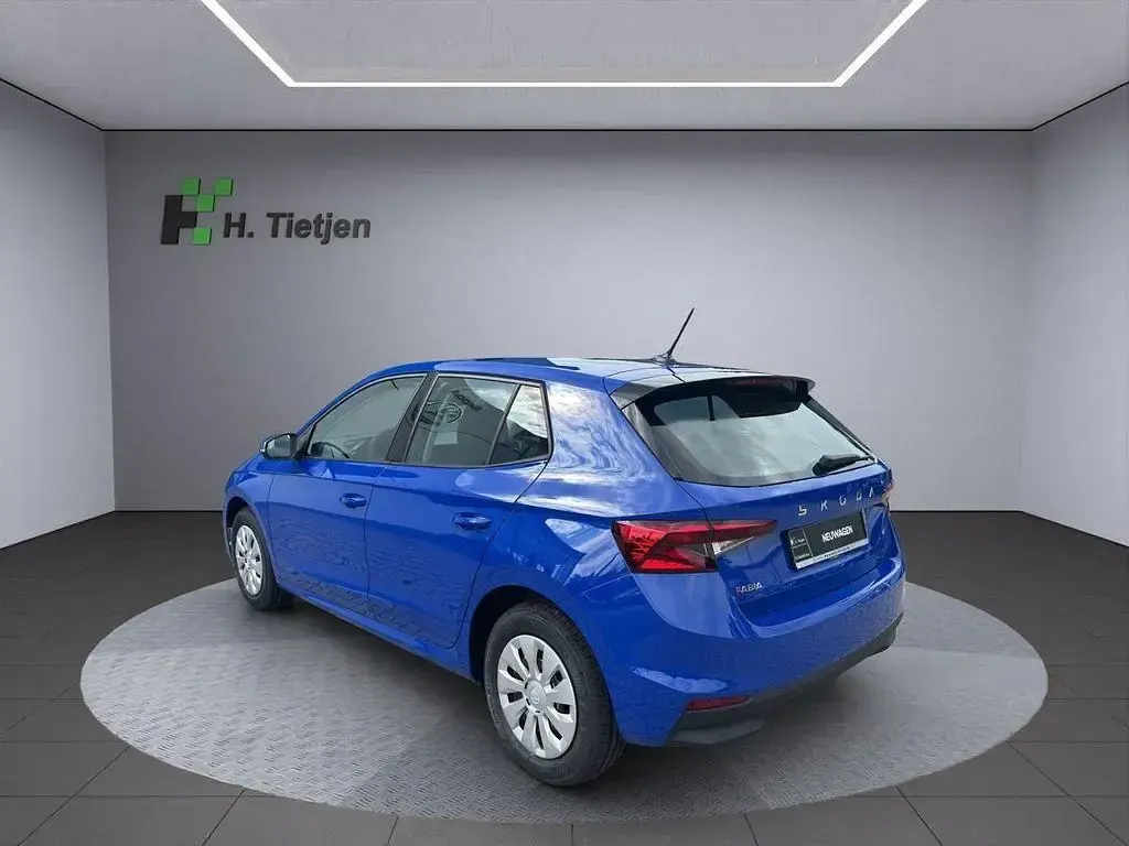 Neu Skoda Fabia Essence 80 PS (58 kW) 2026 Blau Kleinwagen