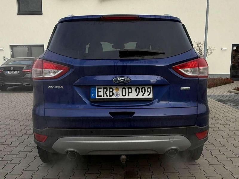 Gebraucht Ford Kuga 150 PS (110 kW) 2016 Blau SUV