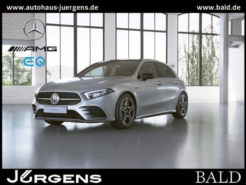 Iridiumsilber metallic Gebraucht 2021 Mercedes A250 AMG Limousine | 28.980 € (Etwas zu teuer) - Bild 1/4