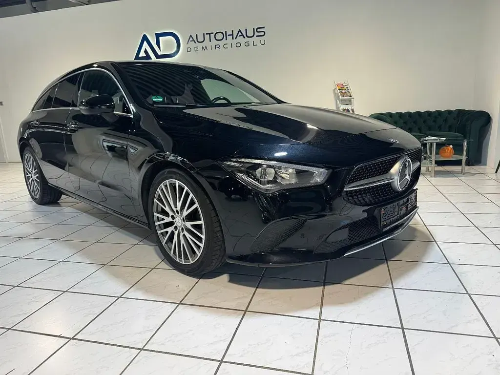 Gebraucht Mercedes CLA180 116 PS (85 kW) 2019 Schwarz Coupé