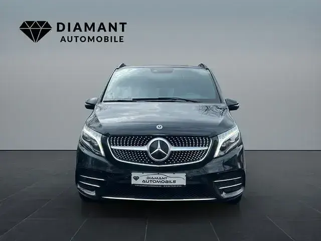 Gebraucht Mercedes V300 AMG 237 PS (174 kW) 2022 Schwarz Van / Kleinbus