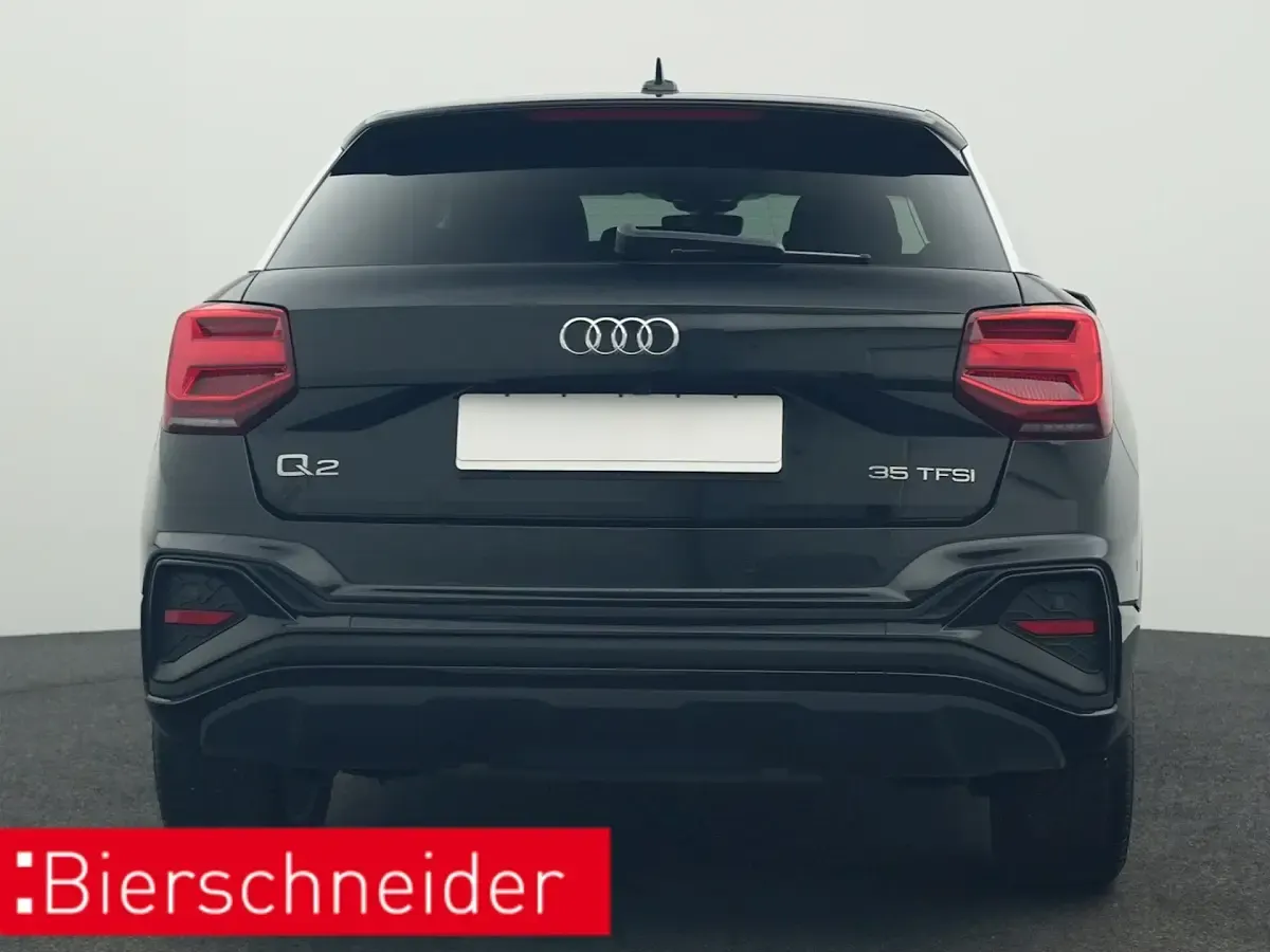 Gebraucht Audi Q2 S-Line 150 PS (110 kW) 2025 Schwarz SUV