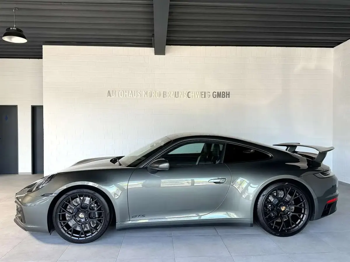 Gebraucht Porsche 911 Carrera GTS Chrono 480 PS (353 kW) 2023 Grün Coupé