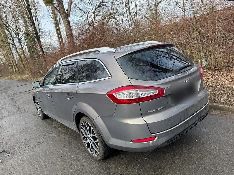 Gebraucht Ford Mondeo Titanium 163 PS (119 kW) 2011 Grau Kombi