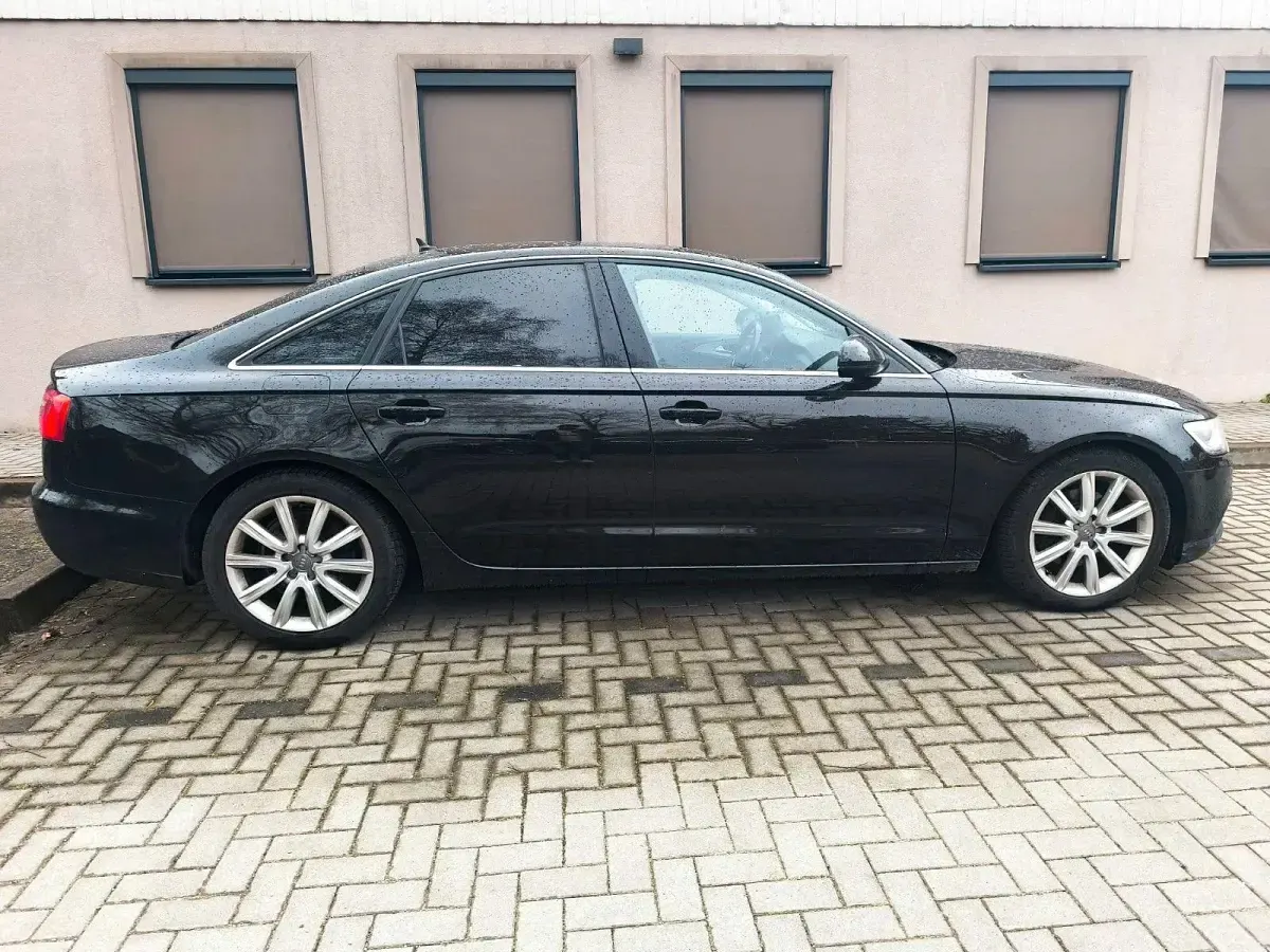 Używany Audi A6 177 KM (130 kW) 2014 Czarny Sedan/Limuzyna