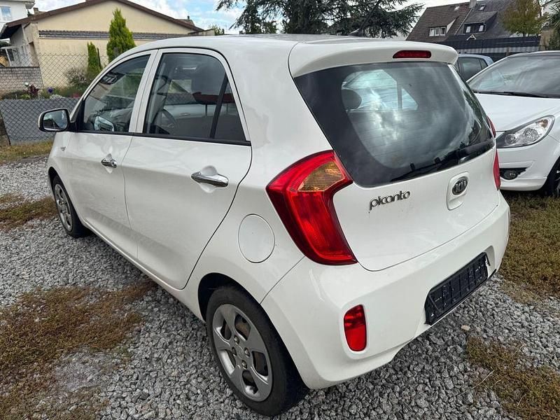 Weiß Gebraucht 2013 Kia Picanto Edition 7 Kleinwagen | 4.300 € (Guter Preis) - Bild 1/4