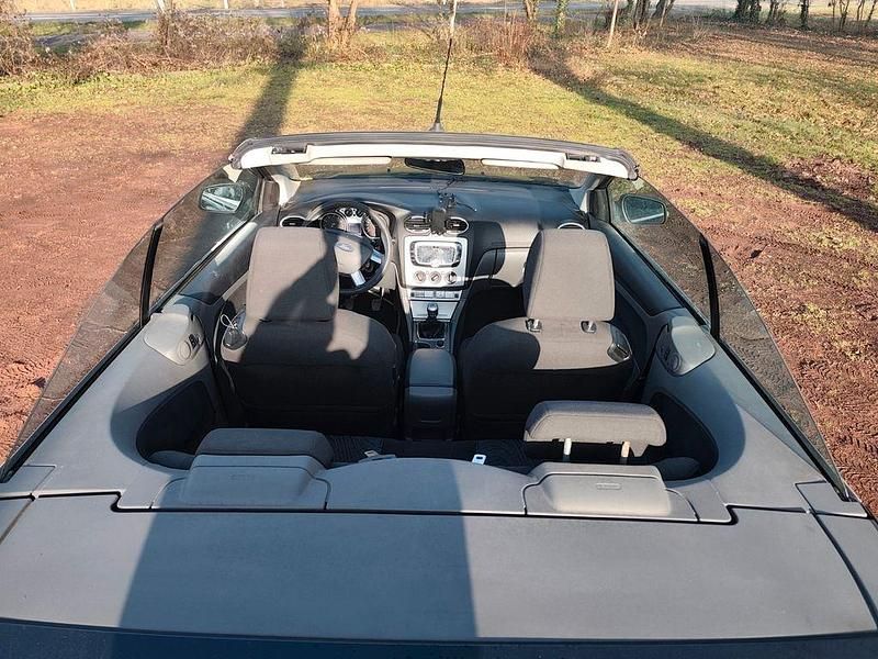 Gebraucht Ford Focus Cabriolet Trend 101 PS (74 kW) 2008 Schwarz Cabrio