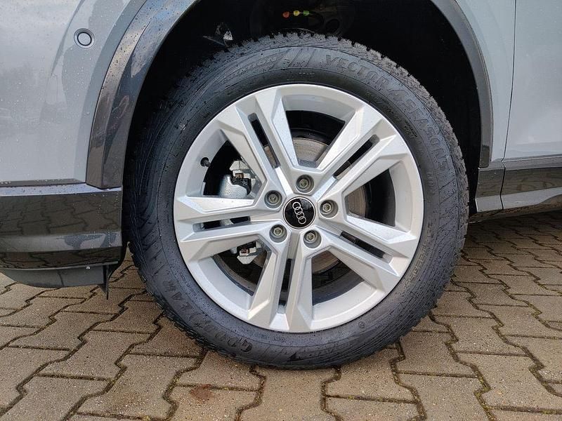 Neu Audi Q2 Advanced Plus 150 PS (110 kW) 2026 Grau SUV