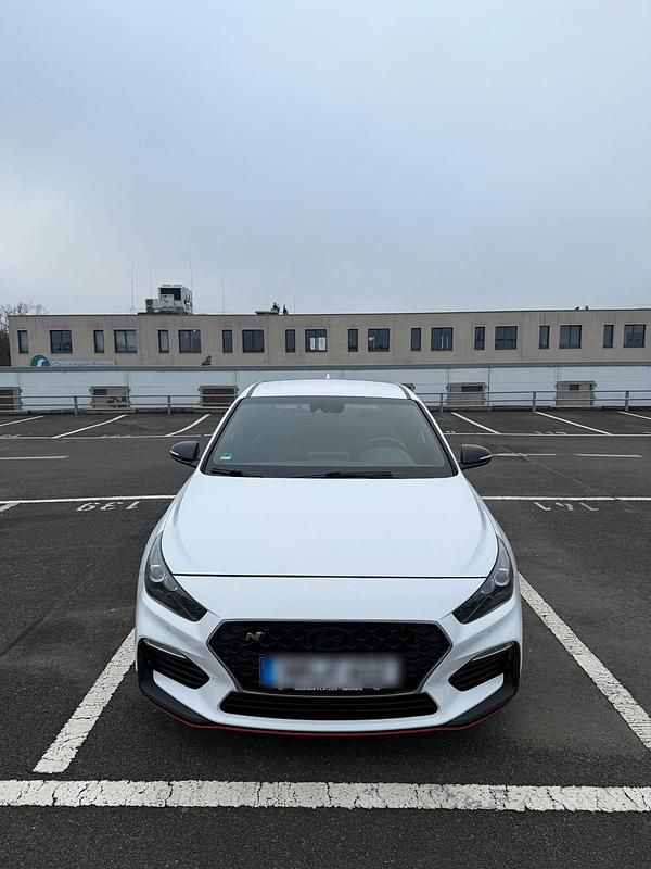 Gebraucht Hyundai i30 275 PS (202 kW) 2018 Weiß Limousine