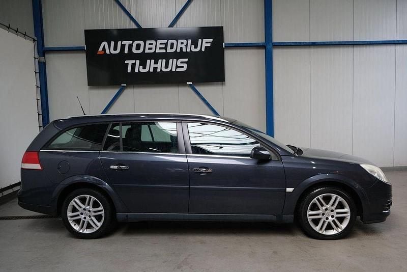Gebraucht Opel Vectra Executive 140 PS (102 kW) 2007 Grau Kombi