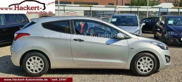 Gebraucht Hyundai i30 99 PS (72 kW) 2014 Silber metallic Coupé