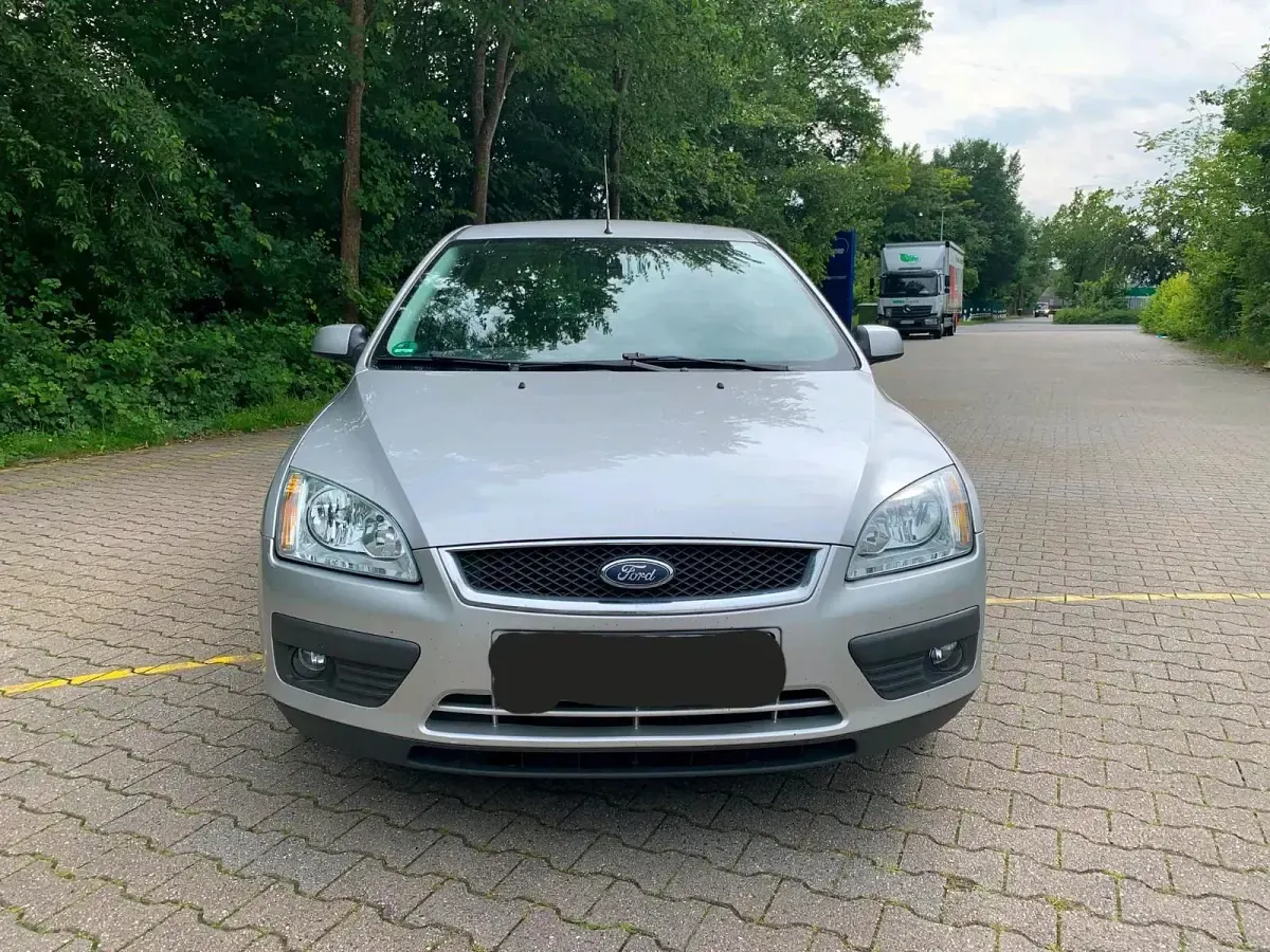 Gebraucht Ford Focus 100 PS (73 kW) 2006 Silber Kombi