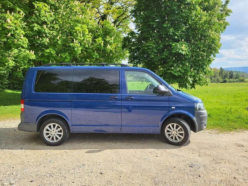 Gebraucht VW T5 Trendline 179 PS (131 kW) 2011 Blau Van