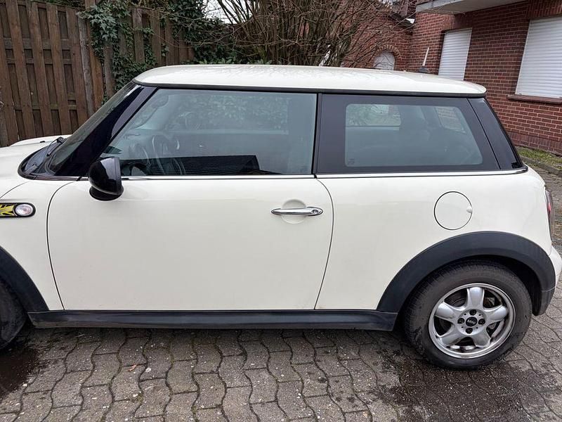 Usata Mini ONE 75 CV (55 kW) 2010 Beige Utilitaria